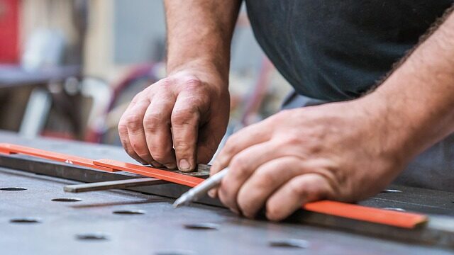 Încurajăm lansarea de afaceri noi și inovatoare în domenii din afara agriculturii.